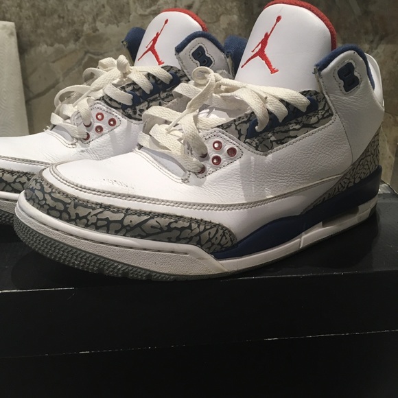 Shoes - Air Jordan 3s “True Blue”